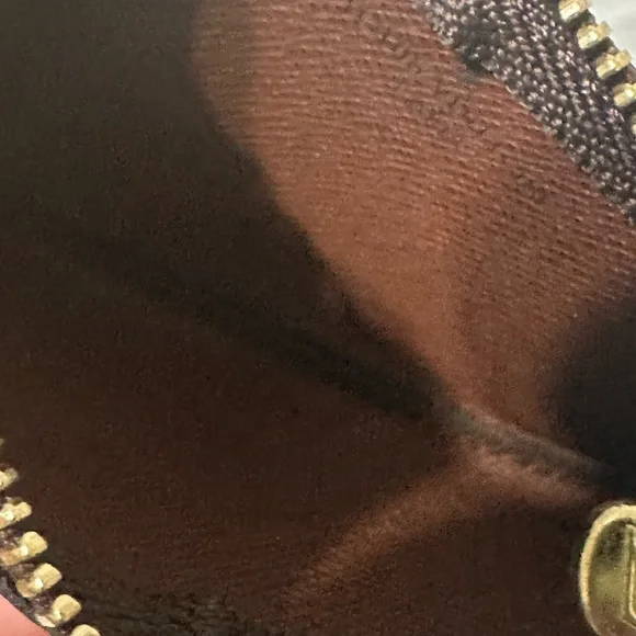 Louis Vuitton Monogram Key Pouch NWT M62650 - Picture 8 of 9